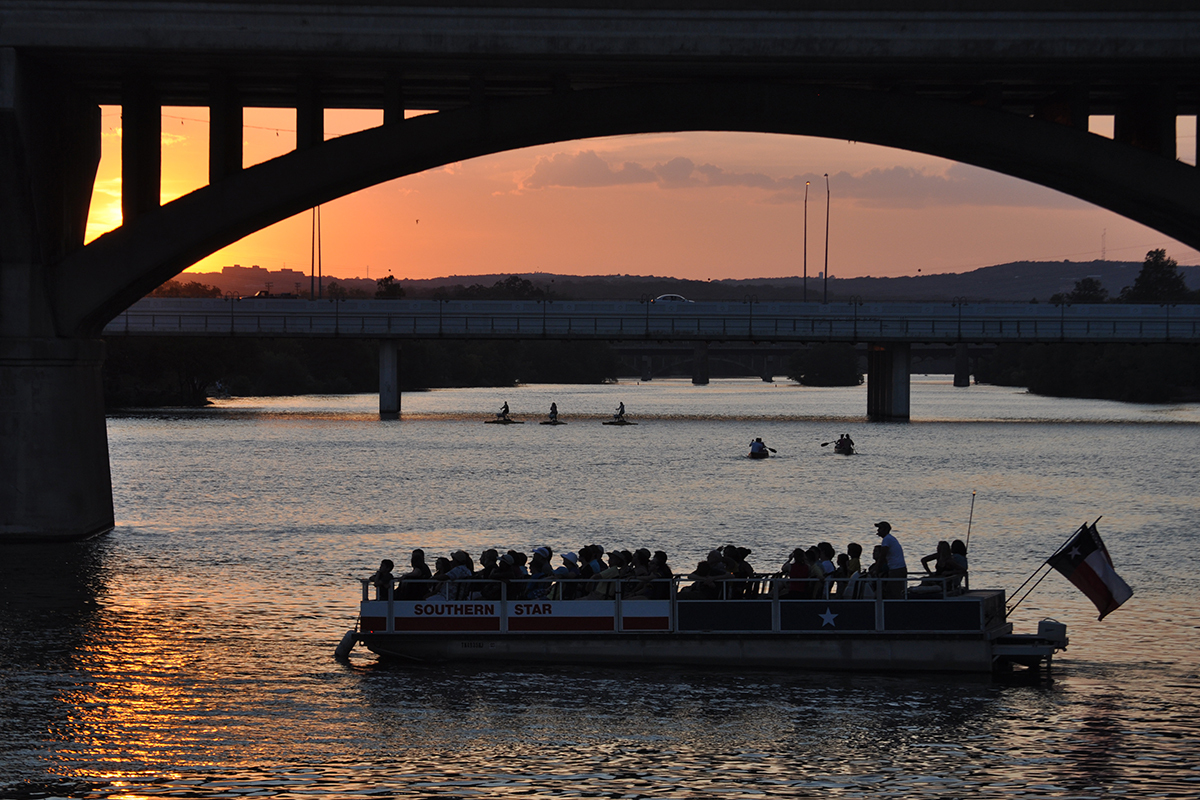 Lone Star Riverboat Sightseeing Tours gallery image 9